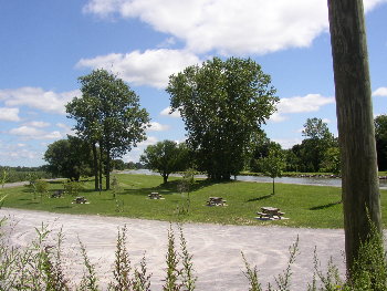 Picnic area across from Lodge on Erie Canal.